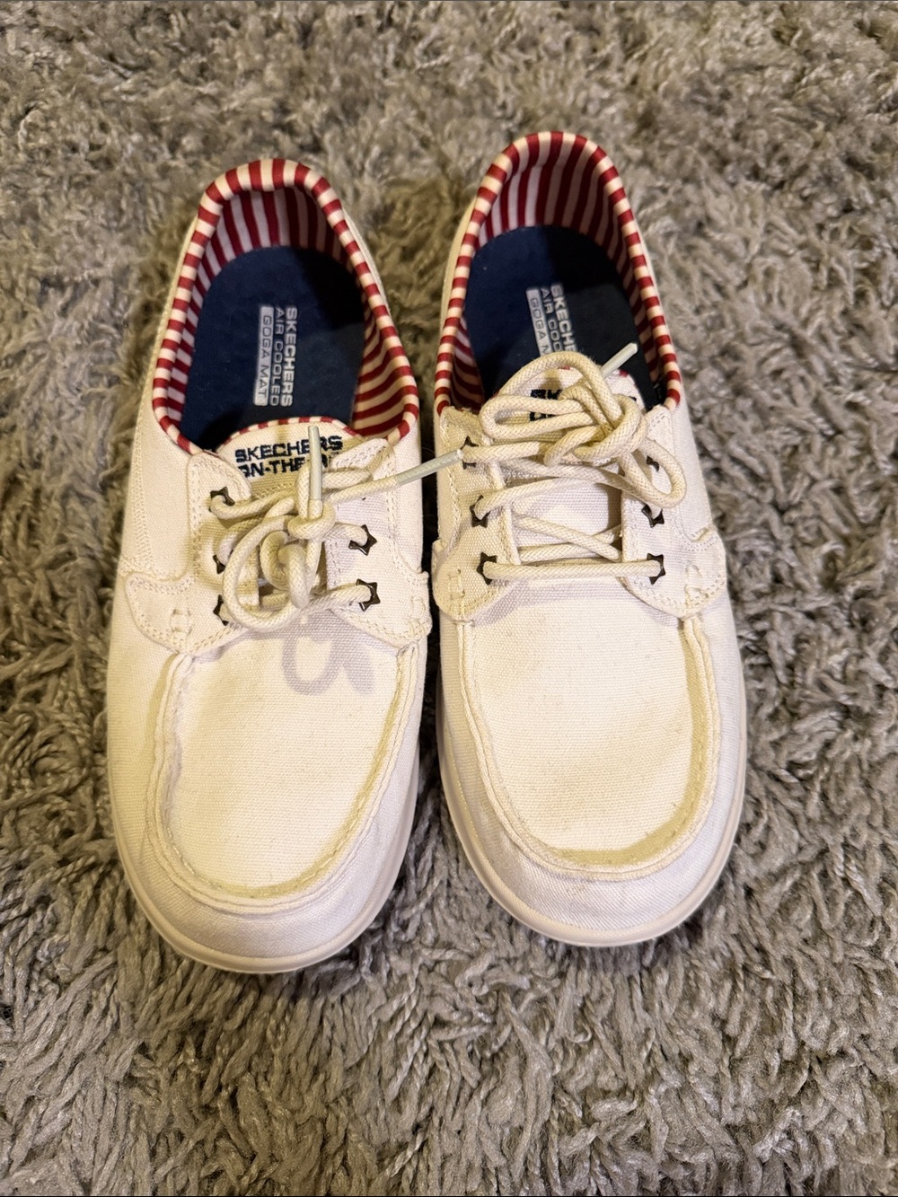 Skechers women’s White Canvas Sneakers with Red-Striped Lining